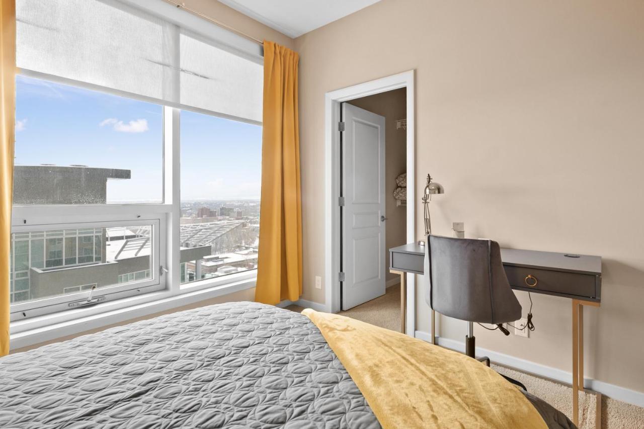Stylish Downtown Condos By Globalstay YYC Eksteriør billede